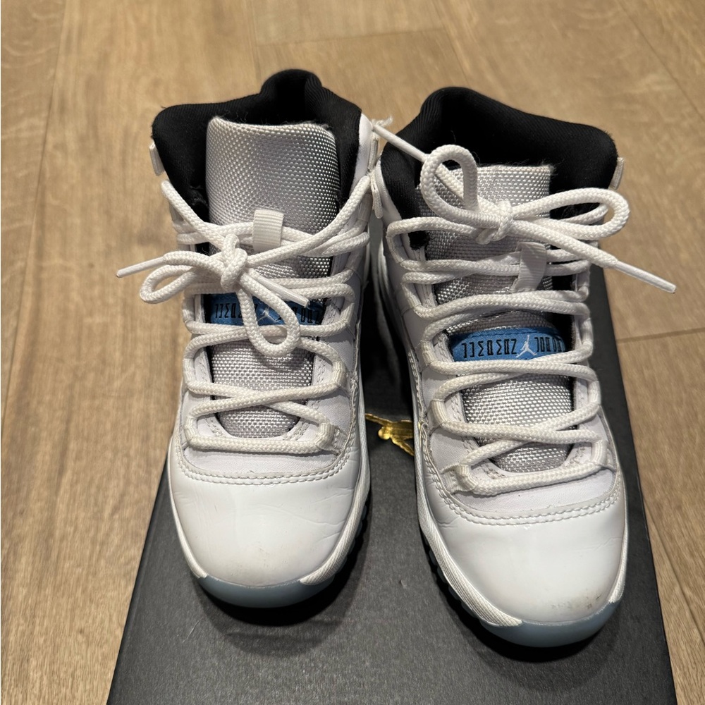 Retro Air Jordan 13 Kids White and Blue High-Top Sneakers